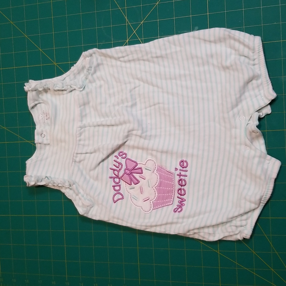 5/$20 Koala Baby "Daddy's Sweetie" Cupcake Romper
